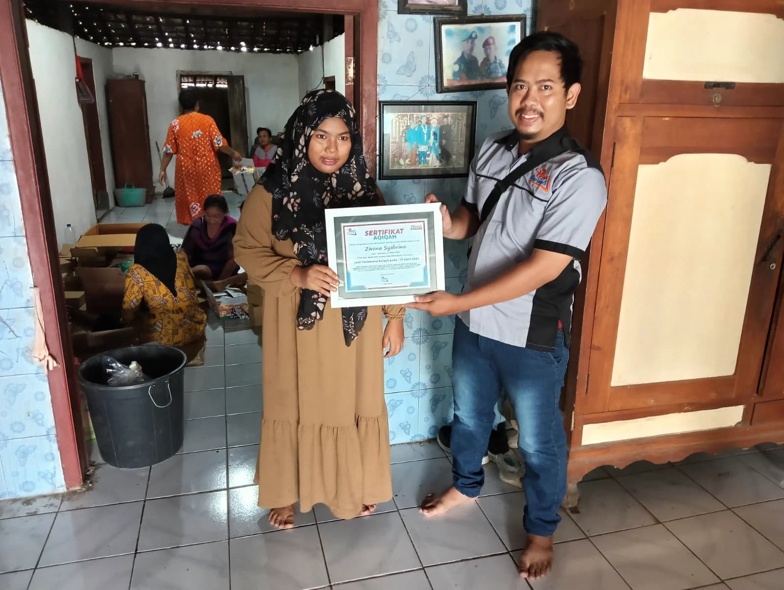 Dokumentasi album sertifikat dan pelanggan, foto 34
